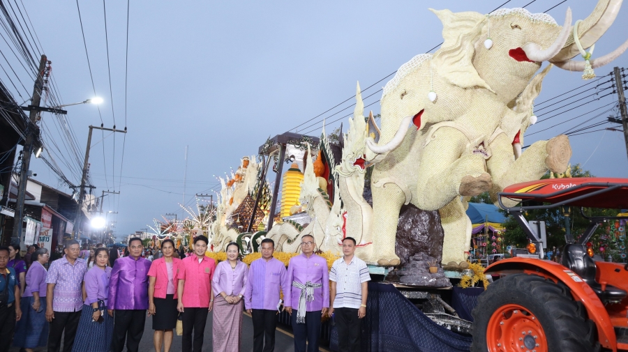 งานเจริญพุทธมนต์ และรวมเทียนโบราณ จาก 7 คุ้มวัดในเขตเทศบาลฯ